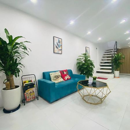 Hanoi Cozy Homestay Long Bien Hanói Exterior foto