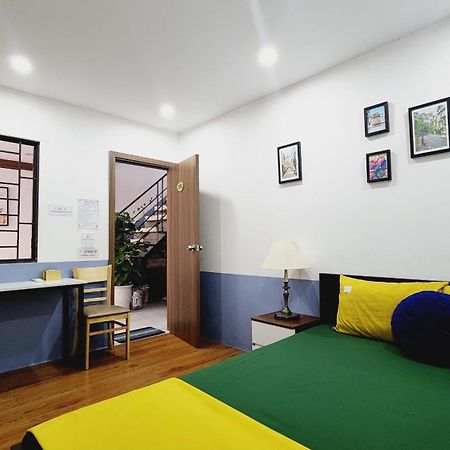 Hanoi Cozy Homestay Long Bien Hanói Exterior foto