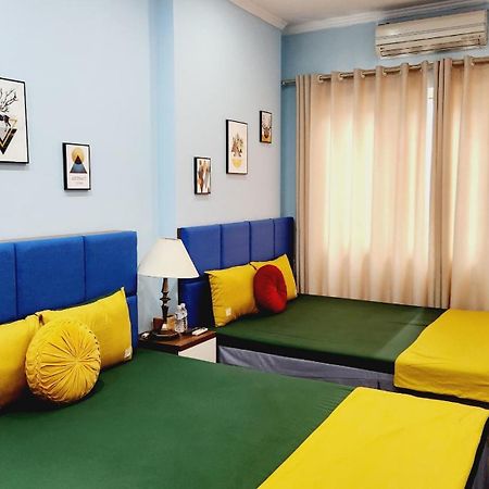 Hanoi Cozy Homestay Long Bien Hanói Exterior foto
