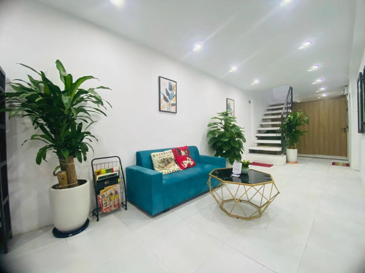 Hanoi Cozy Homestay Long Bien Hanói Exterior foto
