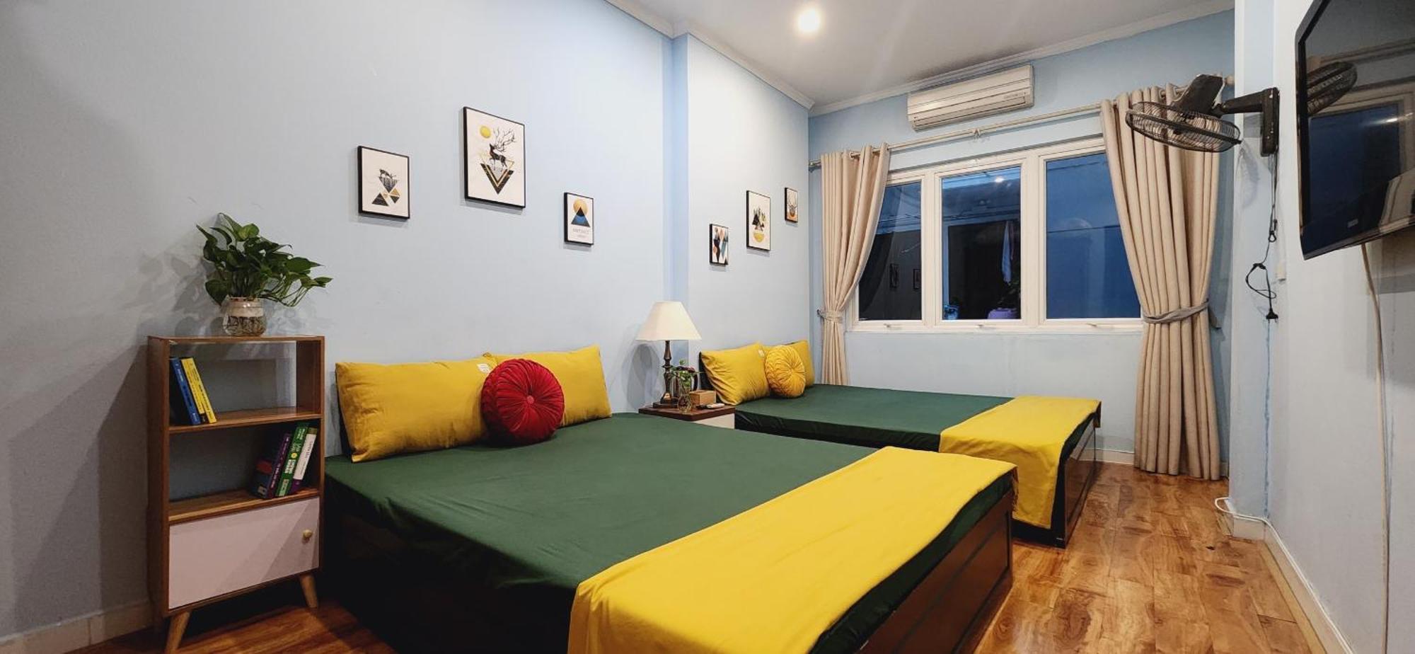 Hanoi Cozy Homestay Long Bien Hanói Exterior foto