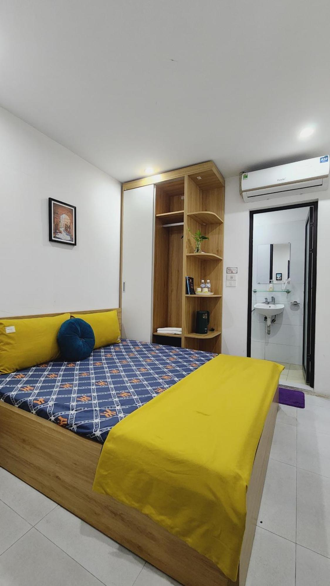 Hanoi Cozy Homestay Long Bien Hanói Exterior foto