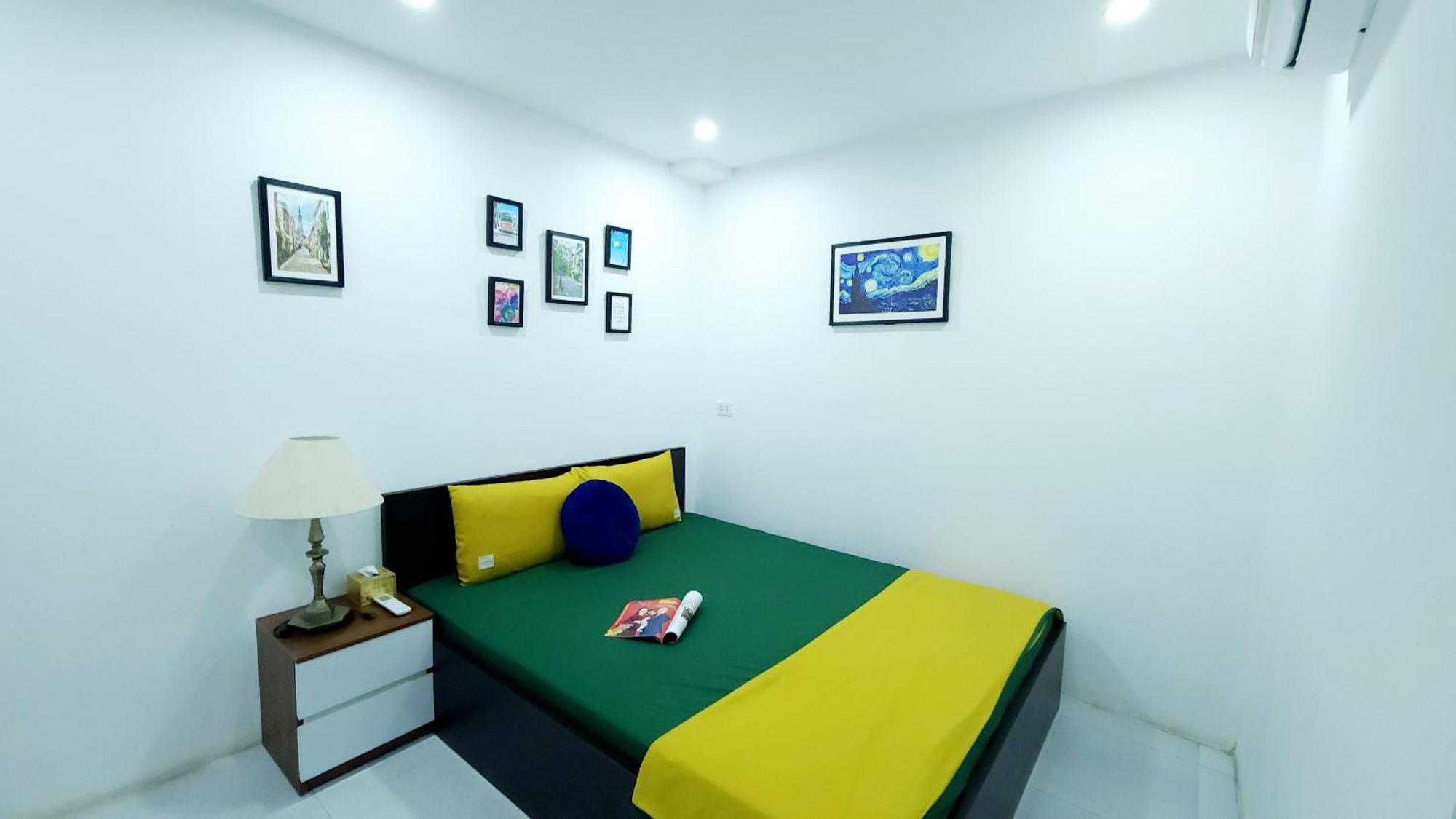 Hanoi Cozy Homestay Long Bien Hanói Exterior foto