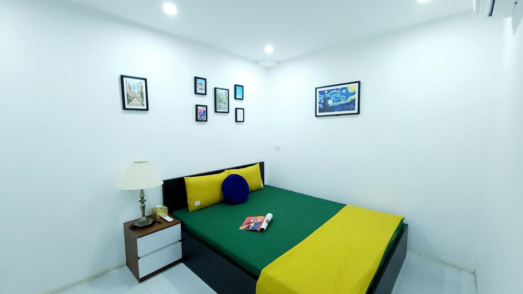 Hanoi Cozy Homestay Long Bien Hanói Exterior foto