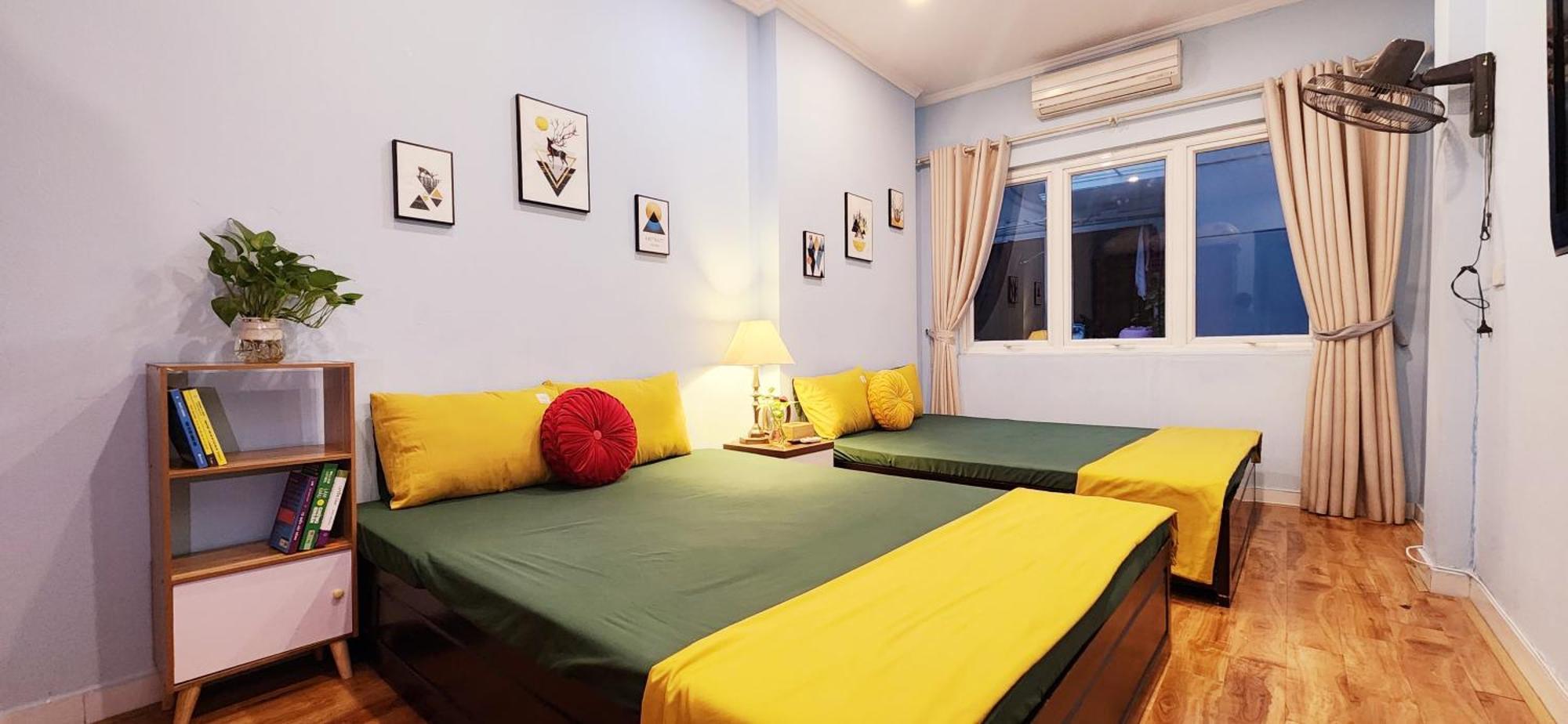 Hanoi Cozy Homestay Long Bien Hanói Exterior foto
