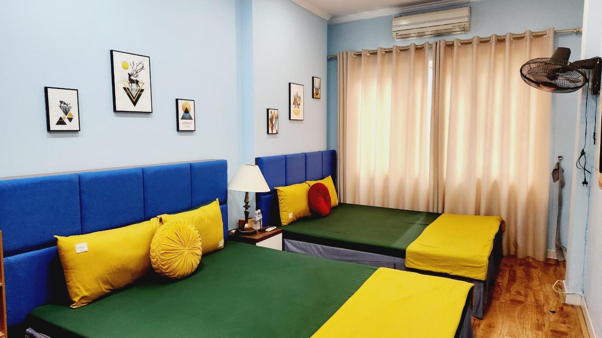 Hanoi Cozy Homestay Long Bien Hanói Exterior foto