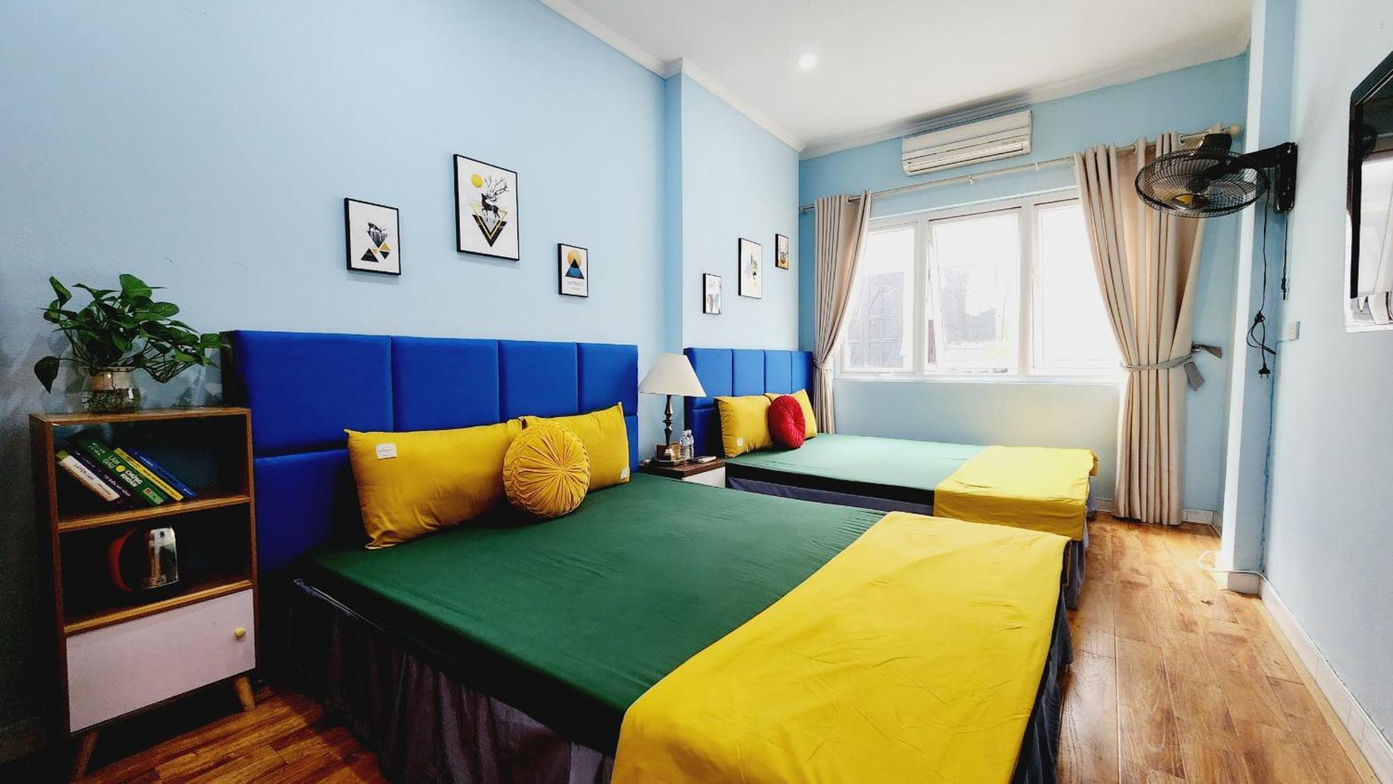 Hanoi Cozy Homestay Long Bien Hanói Exterior foto